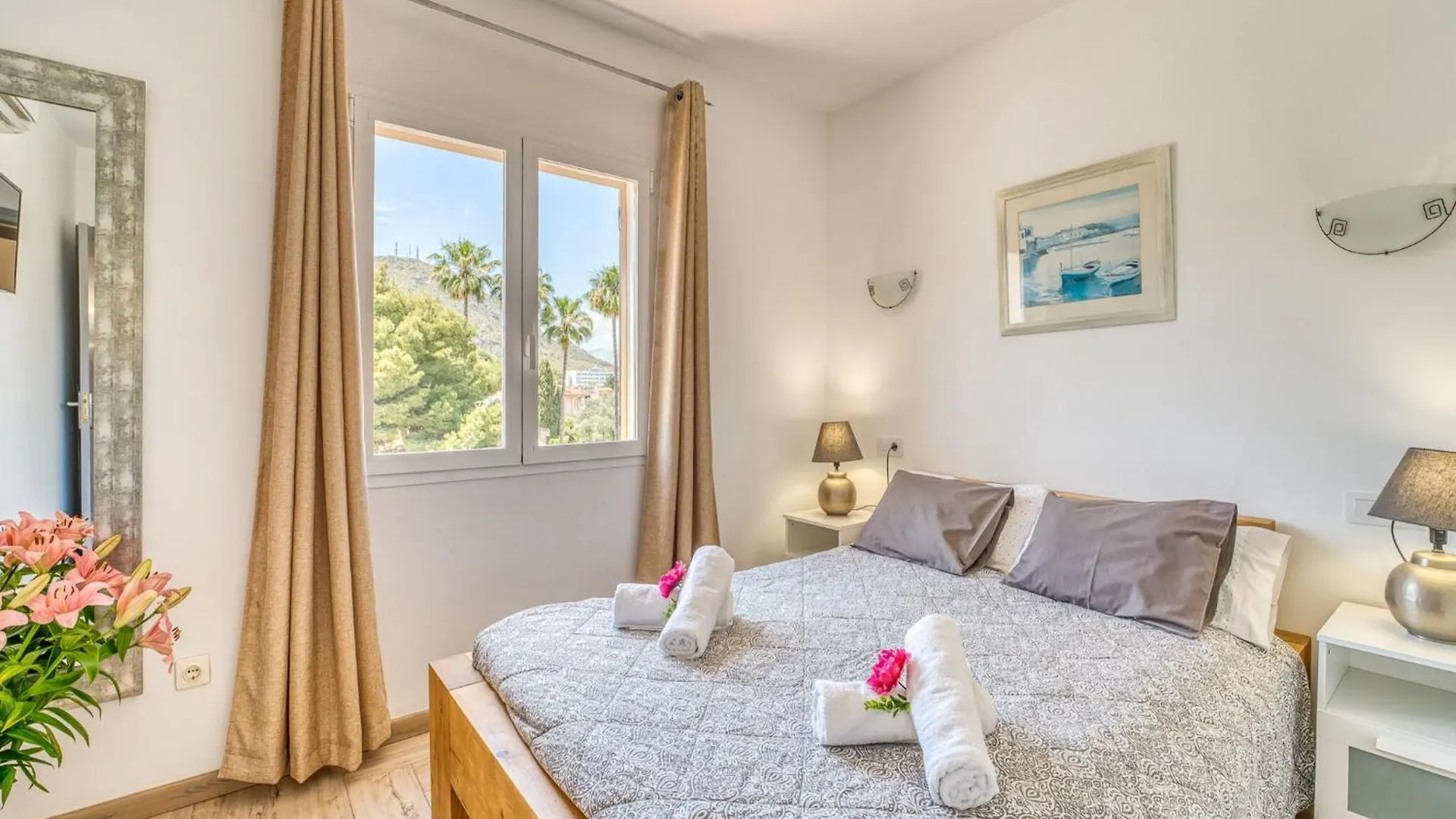 Apartment With Mountain And Lake View アルクディア