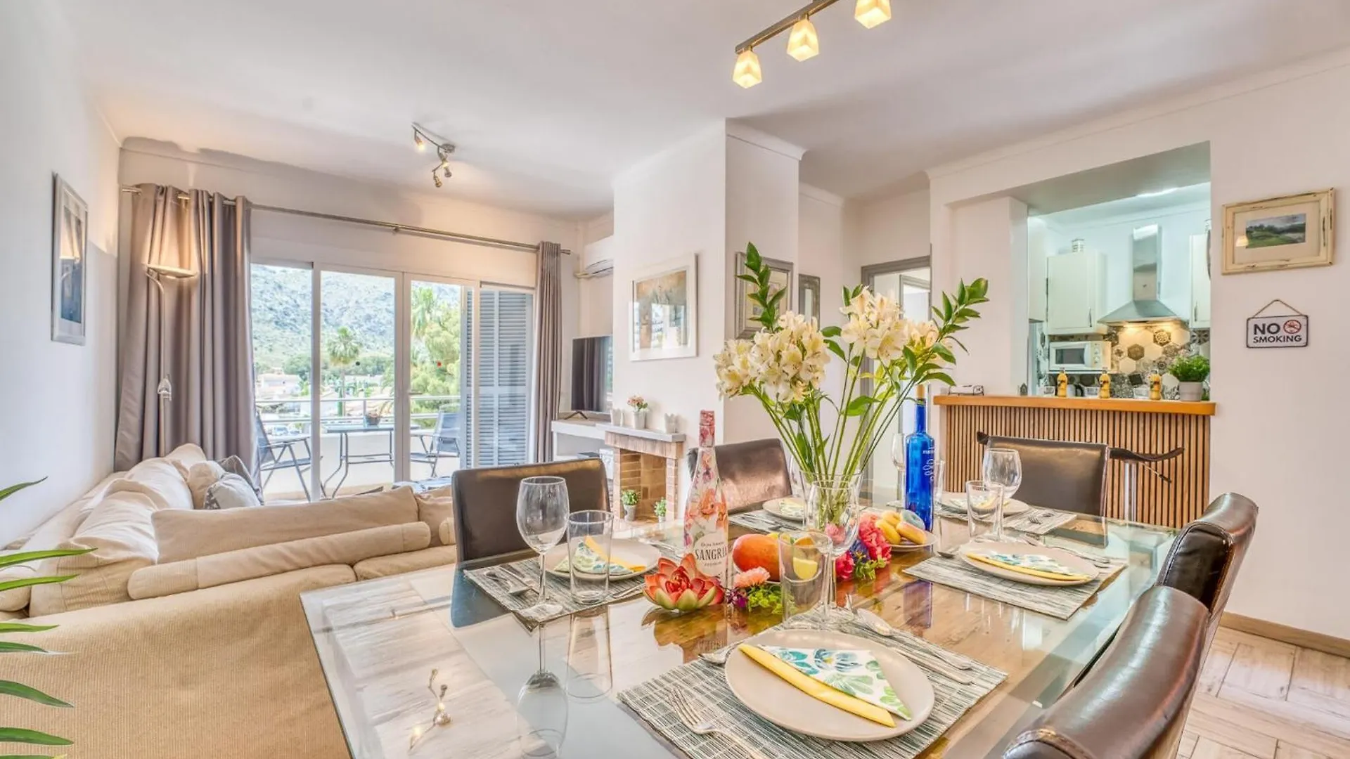 Apartment With Mountain And Lake View アルクディア
